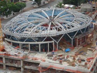 SANDTON CITY ROOF STRUCTUREIts roof structure, which adorns the new entrance court to the south-east extension, has been completed.