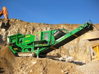 J44 JAW CRUSHER The McCloskey International range of equipment augments HPE Africa’s current offering to all its existing markets