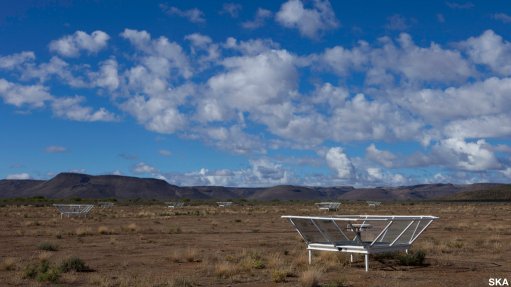 Paper array positioning Karoo as key site for study of cosmos 