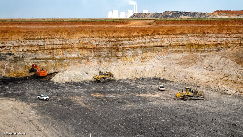 ENSURING SAFETY Vlakvarkfontein has had no serious site accidents and has a lost-time-injury frequency rate of below two for every one-million hours worked