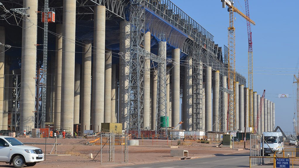 SAFETY FIRST
Eskom’s Medupi power station achieved over 4.62-million worker hours without a lost-time injury