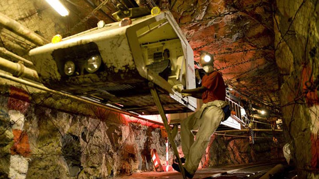 TSHEPONG UNDERGROUND OPERATION
Tshepong is one of Harmony’s lowest-cost producers, although its grade remains sensitive to stoping width – this is rigorously controlled by the undercut mining method used at this mine
