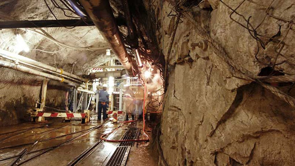 BAMBANANI UNDERGROUND SHAFT
Bambanani, near Welkom, has three surface shafts – Bambanani, Steyn 2 and West – with ore conveyed 7 km to Harmony 1 plant for processing
