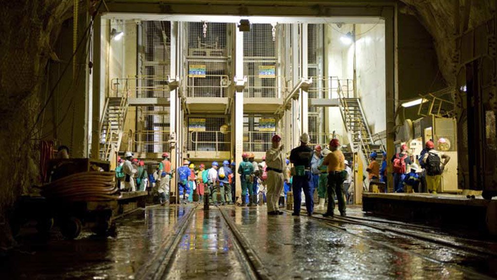 KUSASALETHU MINEWORKERS 
The Kusasalethu operation mines in an area of localised enrichment, although the higher grade is diluted by waste being hoisted with reef and delivered to the plant. A decision was taken to rehabilitate the shaft orepass system after major scaling took place inside these excavations – which resulted in only one orepass system being available for production

