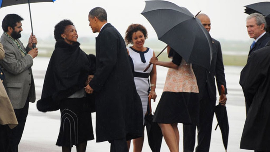 Barack Obama arrives for Nelson Mandela's memorial