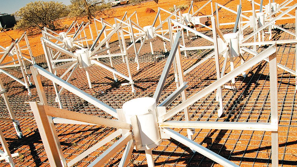 AUSTRALIAN PRECURSOR 2 An outstation tile of the Murchison Widefield Array with dipole antennas 