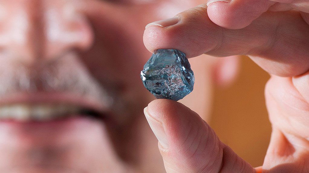 Recovery of an exceptional 29.6 ct blue diamond