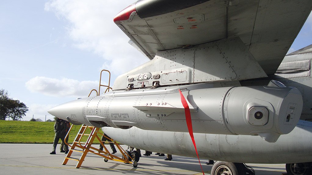 HIGH-TECH The pods sold to Germany have a missile-approach warning system, controller and dispenser 