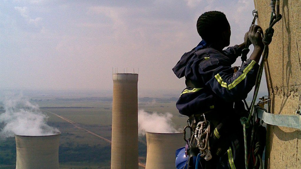 HIGH CONSTRUCTION
Skyriders Access Specialists perform various scopes of work at state-owned and private power stations
