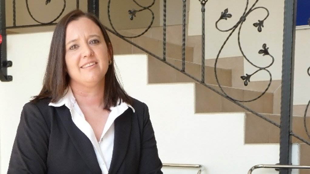 DIERDRE STRYDOM
FOXit provides a range of mobile solutions for clients using Android, Apple IOS and Windows operating systems
