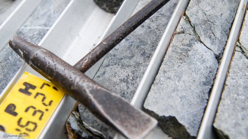 Stillwater Mining suspends Ontario platinum mine permitting