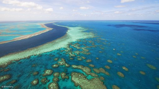 Ports not the main threat to Great Barrier Reef – report