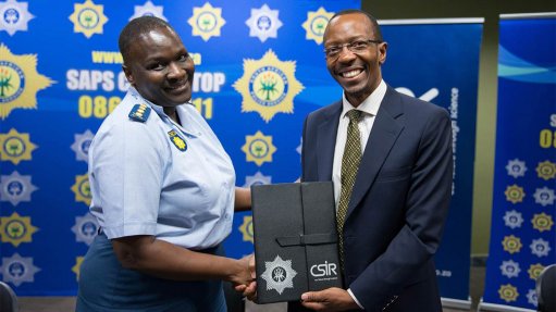  CSIR, SA Police sign cooperation agreement