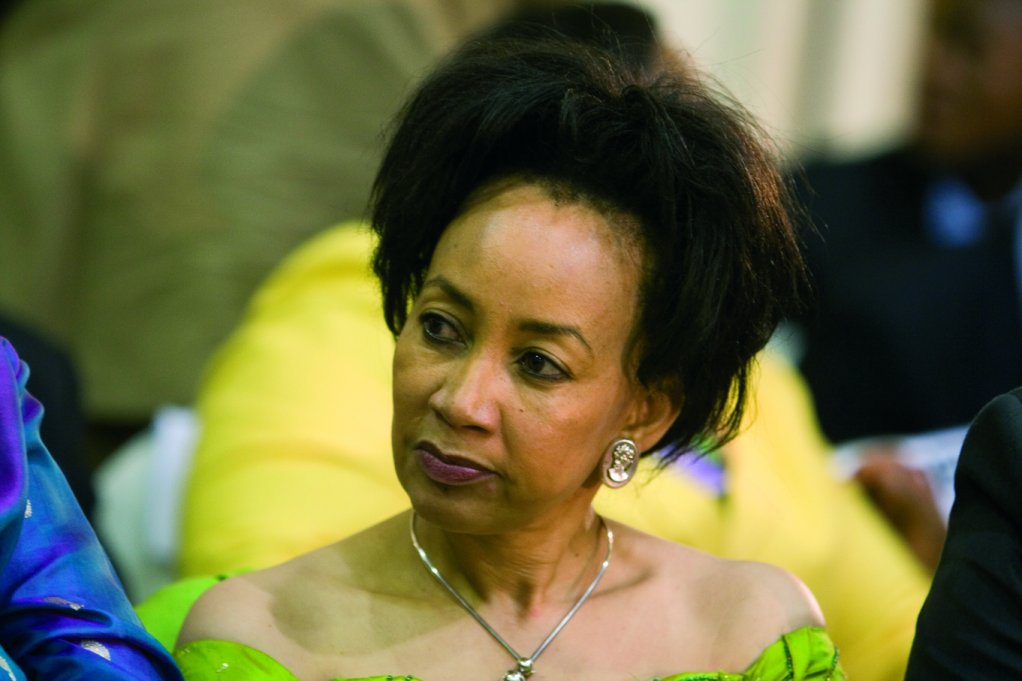 Minister Lindiwe Sisulu