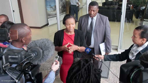 Shabangu denies encouraging Amplats to sue AMCU