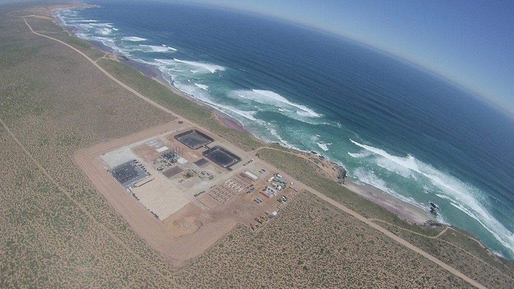 TORMIN MINE, WESTERN CAPE
With the dwindling global supply of zircon and rutile, the outlook for MRC'S newly established mineral sands mine is promising