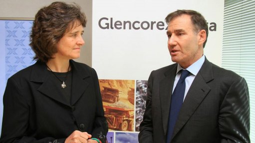 Glencore's Ivan Glasenberg (right) with JSE's Nicky Newton-King at November listing