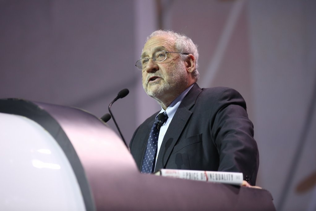 Joseph Stiglitz Critical of central banks that continue to focus primarily on inflation targeting