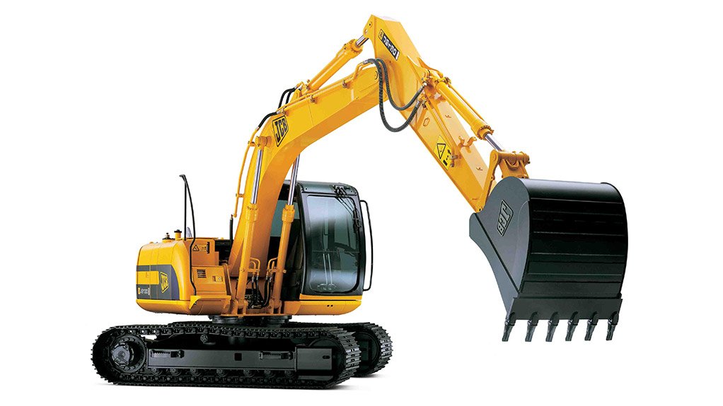 OVERCOMING DIFFICULTIES
Local capital equipment suppliers ensure the machines are delivered to site

