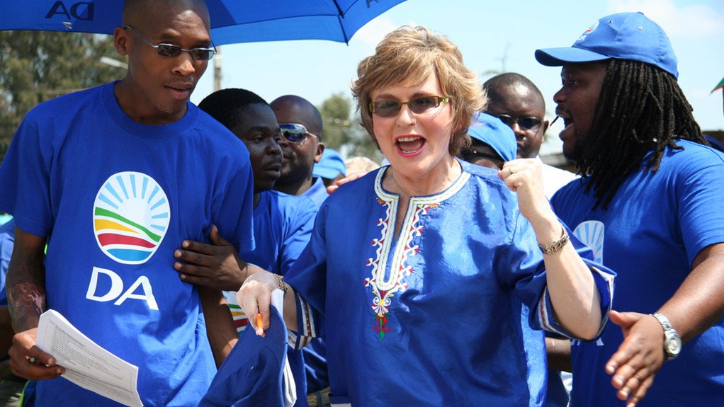 DA: Statement by Helen Zille, Democratic Alliance Leader, states that  DA will not enter into any coalition with EFF (23/04/2014)