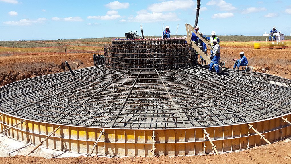 JEFFREYS BAY WIND FARM
Each of the 60 turbine foundations at the Jeffreys Bay wind farm project required approximately 335 cubic metres of concrete
