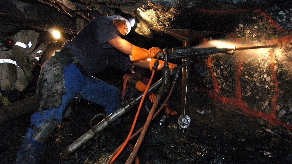 CHALLENGE UNDERGROUND
The underground environment is complicated and much of the wireless transmission is lost, owing to obstructions such as rocks
