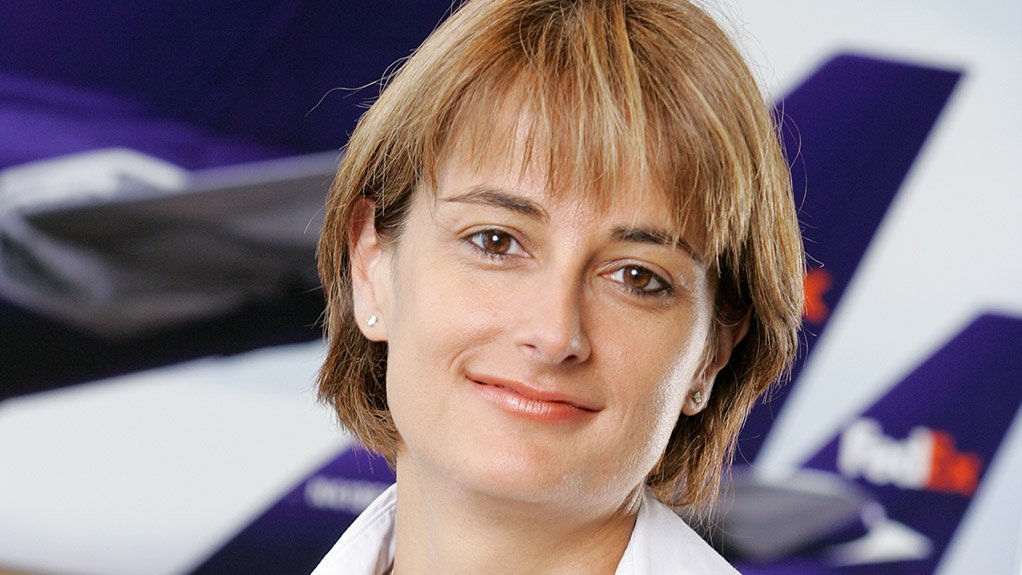 NATHALIE AMIEL-FERRAULT
FedEx Express can provide a comprehensive bundle of services for customers, including a specific set of solutions required by the customer
