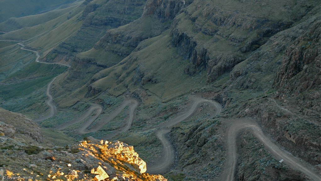R887m tarring of Sani Pass road receives Ministerial nod