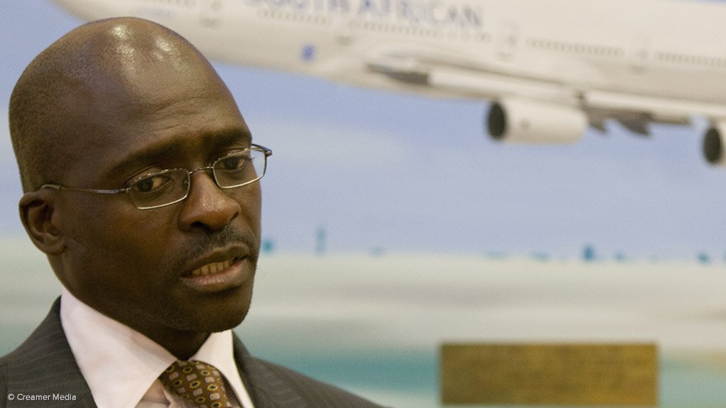 Gigaba defends SAA CEO at appointment of first black chief pilot