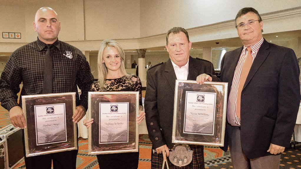 AWARD WINNERS
The 2014 Southern African Coal Processing Society’s (SACPS’s) yearly dinner dance event. Left to right: Hendrik Nortje, Angelique du Randt, Kevin McMillan and SACPS chairperson Kobus du Plessis

