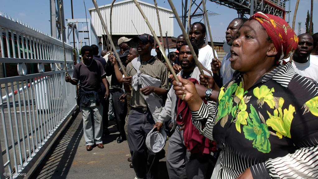 AMCU, State ‘barely doing anything’ to alleviate platinum-belt humanitarian crisis – Solidarity