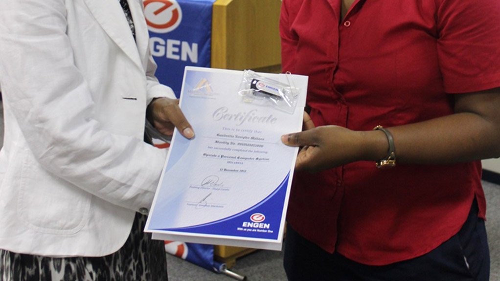 More students graduate from Engen’s Computer School