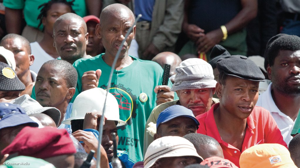 Mining companies meet with AMCU over new demands