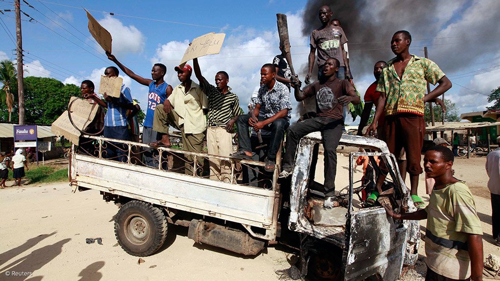 Gunmen kill at least 29 in two attacks on Kenyan coast