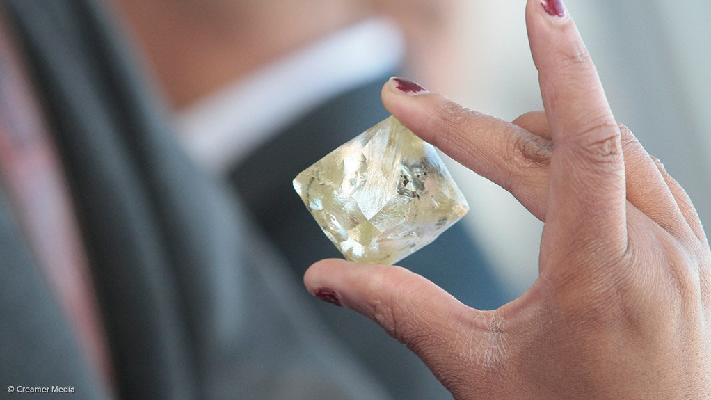 Anglo’s De Beers empowers diamond trading business in R2.5bn deal