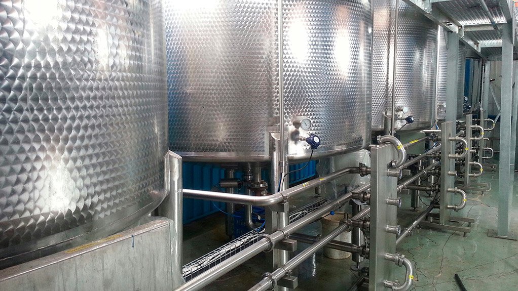 DAIRY BLENDING TANKS Dairibord required a beverage plant to produce a new range of beverages  