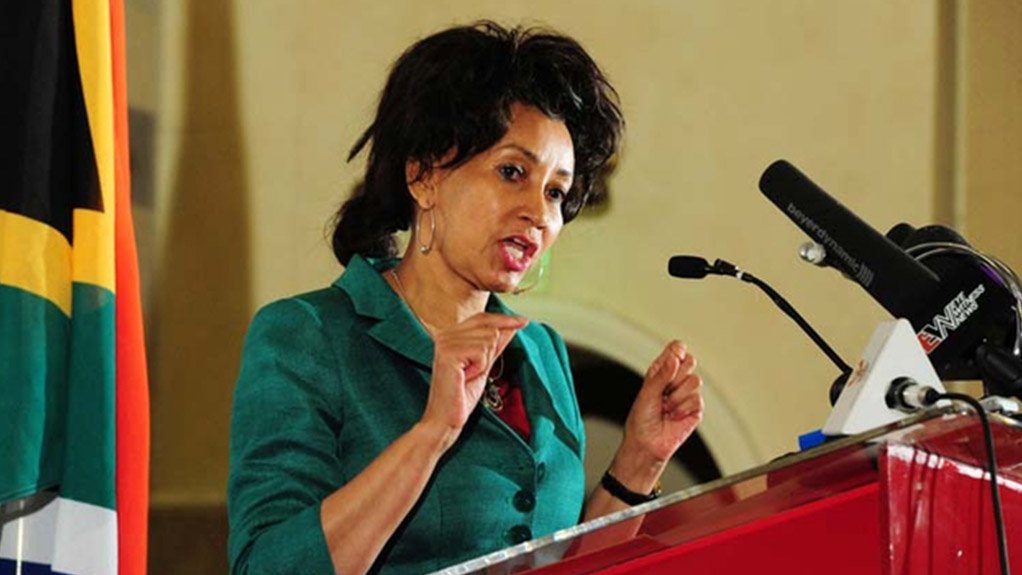 Minister Lindiwe Sisulu