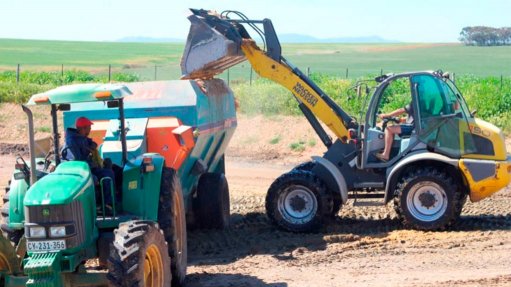 WACKER NEUSON 1150 WHEEL LOADER The Wacker Neuson 1150 wheel loader makes light work of applications requiring an overload height of more than 3 m 