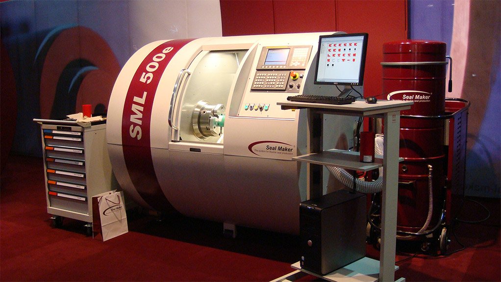 INCREASED PRODUCTION 
The Seal Maker SML 500e machine can produce more than 180 standardised seals
