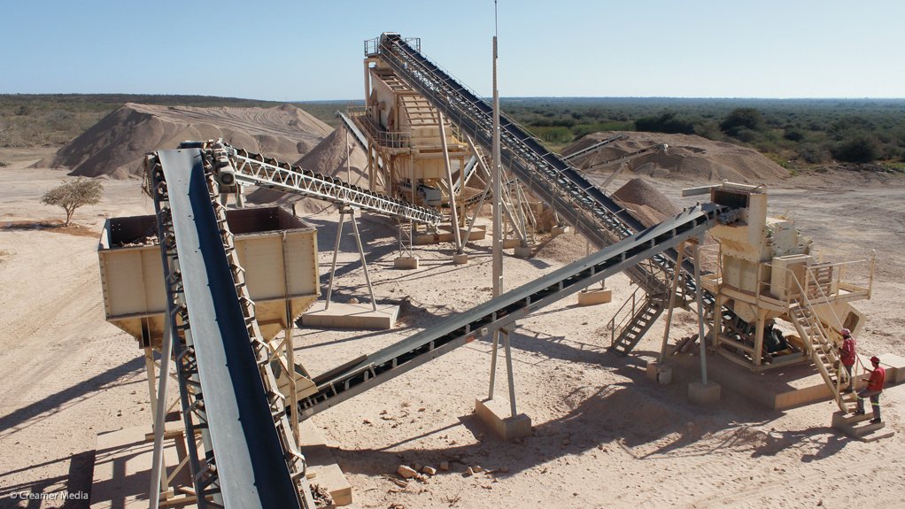 CRUSHING AND SCREENING
Metso Minerals manufactured a 300 t/h crushing and screening plant to Mozambique-based construction company JRC Construction (JRC – Construções e obras púiblicas, SA) last year
