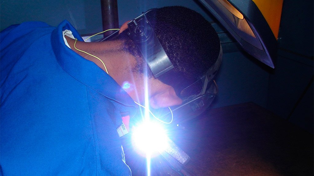 NIVERSITIES CONTRIBUTION Local universities are offering engineering and technologist courses, which lead to the international welding qualifications