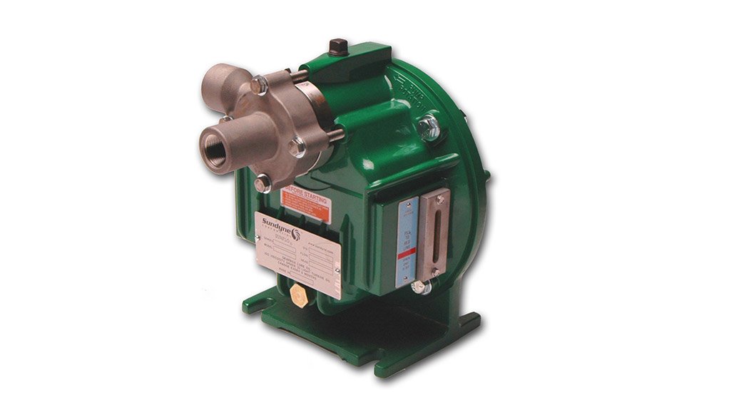 SUNFLO P-1500 This gear-driven centrifugal pump delivers flows of up to 7.5 m3/h and head heights of 396 m 