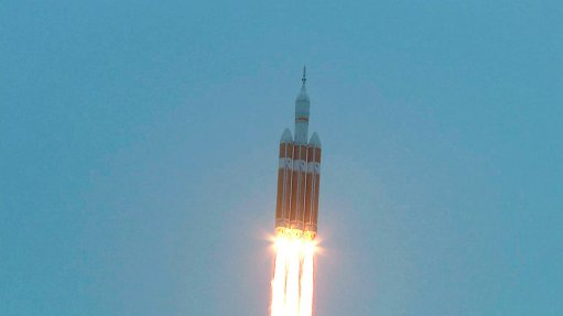 US Orion spacecraft on first test flight