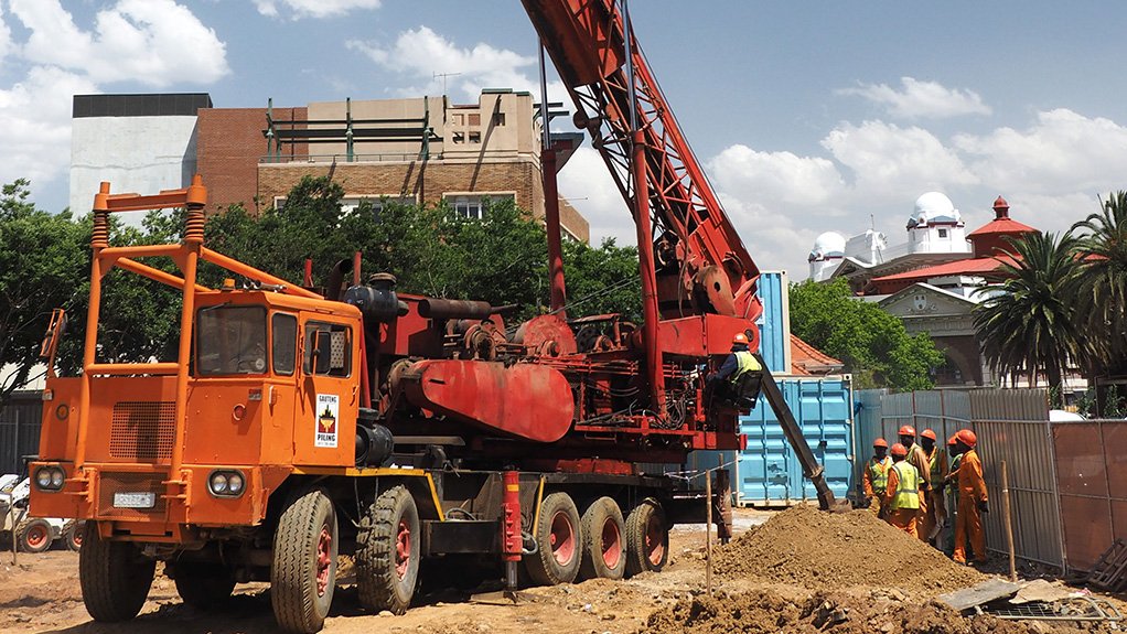 A NEWTOWN FOUNDATION
Gauteng Piling has provided 64 piles with an average depth of 10 m for the new seven-storey City Lodge hotel in Newtown Junction
NEWTOWN CITY LODGE
Gauteng Piling has provided 64 piles with an average depth of 10 m for the new seven-storey City Lodge hotel in Newtown Junction
