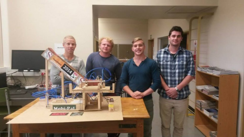   Stellenbosch engineering students showcase talents with mobile palletising solution