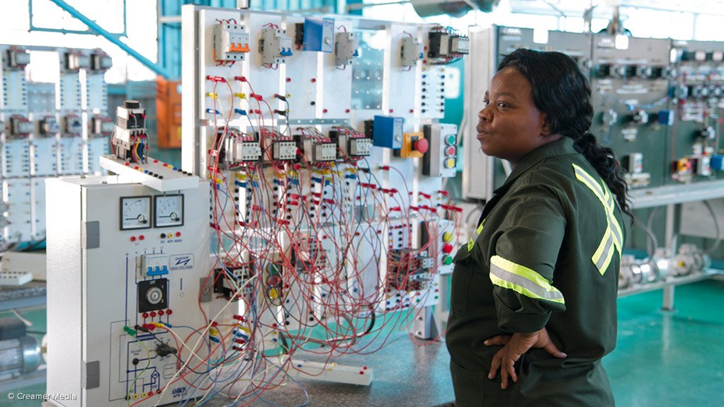 SKILLS DEVELOPMENT
Access to skills is a key requirement for development of industrial capacity and TVET colleges have been upgraded in Kwa Thema, Springs, with another college to be developed in Daveyton