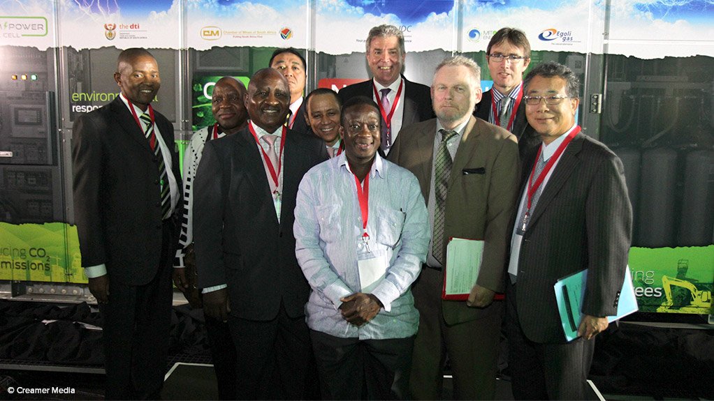 The team behind the CoM's platinum fuel cell