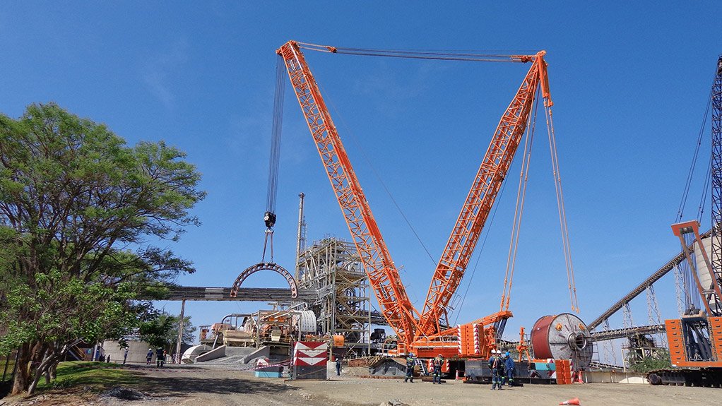 HEAVY LIFTING Johnson Crane Hire is committed to providing the latest heavy lift equipment for local clients 