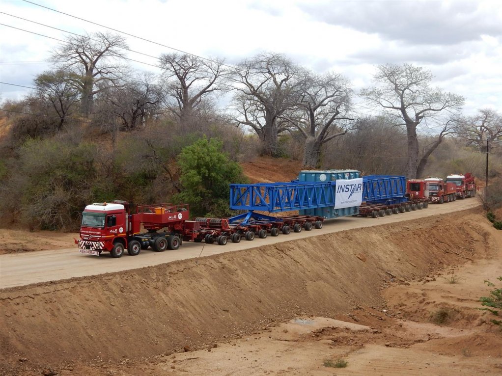 Heavy-lift specialist delivers three 149 t transformers to Moz