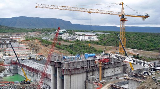 Sa French Supplies Tower Cranes For Major South African Dam Project